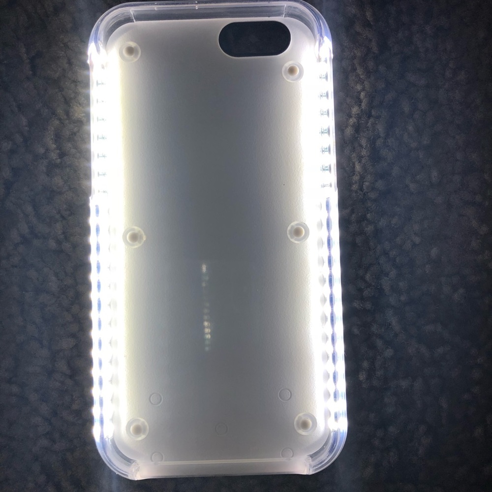 Hard case lumee case
